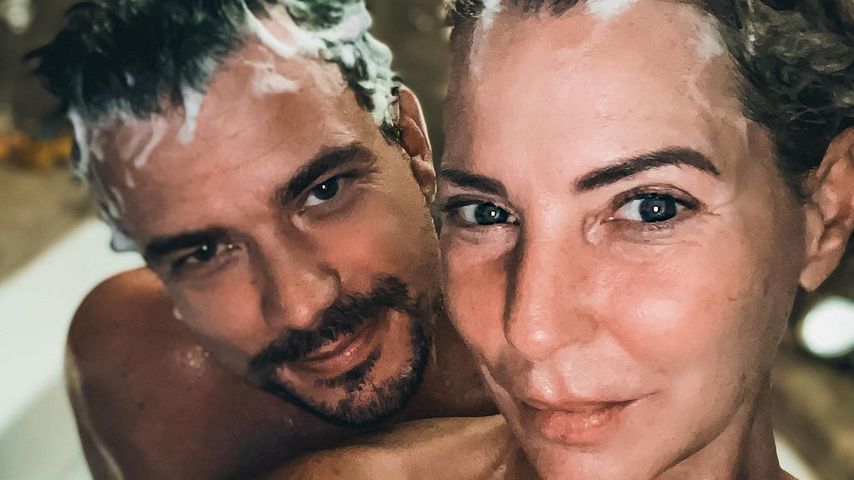 Giulia Siegel und Ludwig teilen Pärchen-Selfie aus der Wanne