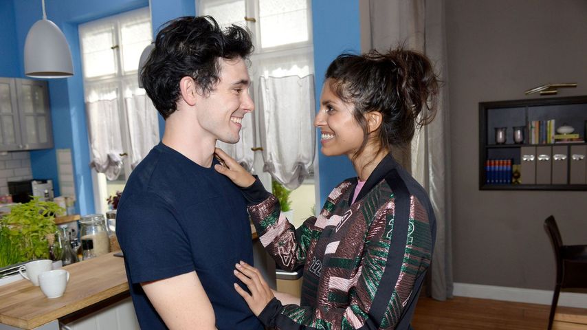 Luis (Marc Weinmann) und Miriam (Sara Fuchs) in einer Szene bei GZSZ