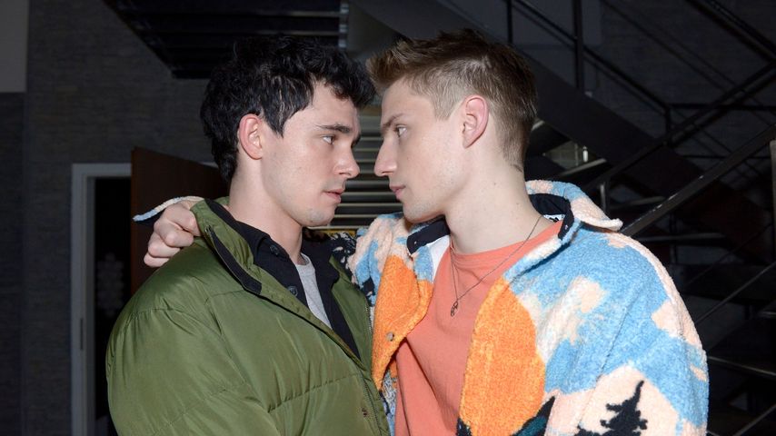 Luis (Marc Weinmann) und Moritz (Lennart Bochert) in einer Szene bei GZSZ