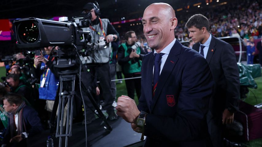 Luis Rubiales: "Ich habe Jennifer wie meine Tochter geküsst"