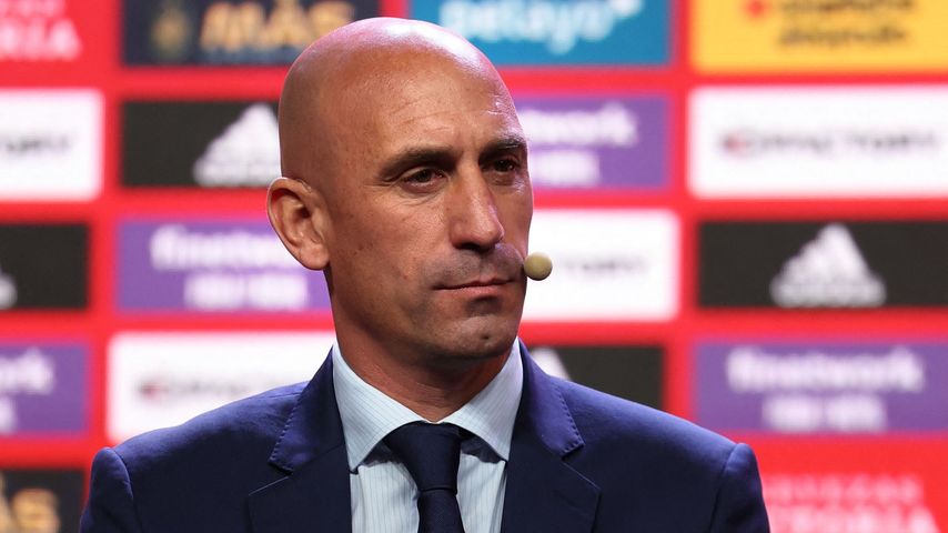 Kuss-Eklat bei Spaniens WM-Sieg: Luis Rubiales suspendiert!