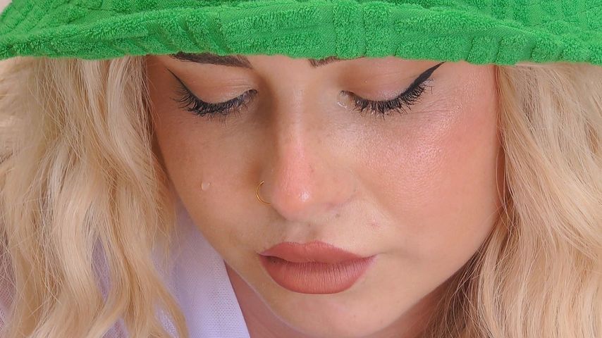 Luisa bei "Make Love, Fake Love"
