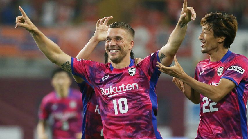 Lukas Podolski, Fußballprofi