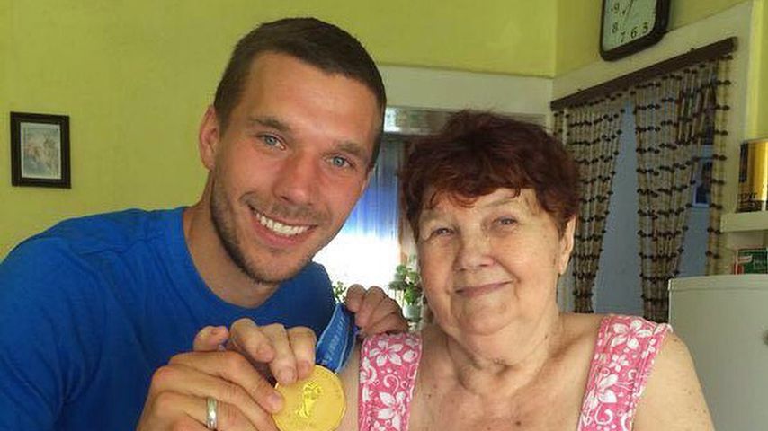 Emotionaler Abschied: Lukas Podolskis Oma ist verstorben