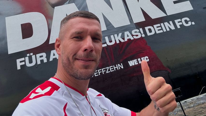 1. FC Köln ehrt Fußballer Lukas Podolski mit Wandgemälde