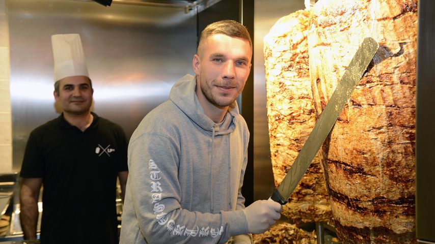 Lukas Podolski sucht Mitarbeiter für sein Döner-Imperium