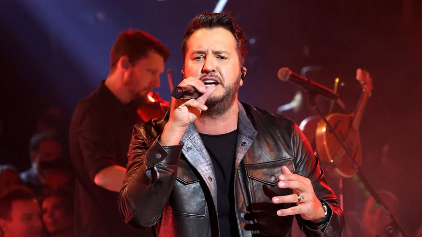 Luke Bryan, Sänger