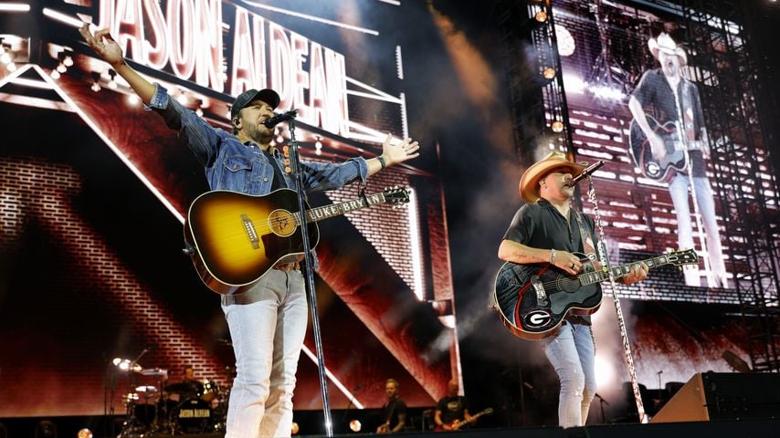 Luke Bryan und Jason Aldean live im Sanford Stadium bei "Live Between The Hedges" in Athens, Georgia