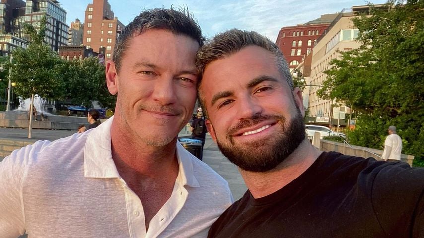 Luke Evans mit seinem Freund Fran, Juli 2022