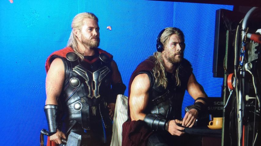 Im Thor-Kostüm: Luke Hemsworth veräppelt seinen Bruder Chris