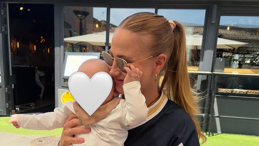 Lulu Lewe und ihr Sohn, Juni 2026