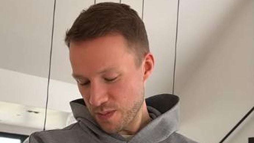 Basti Scheibe, Ehemann von Lulu Lewe, mit ihrem gemeinsamen Sohn Lounis