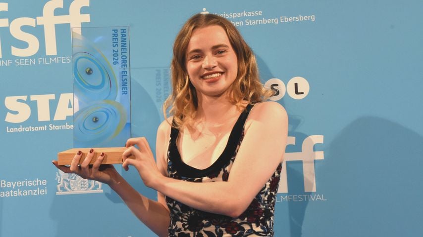 Jüngste Gewinnerin: Luna Wedler erhält Golden Eye Award