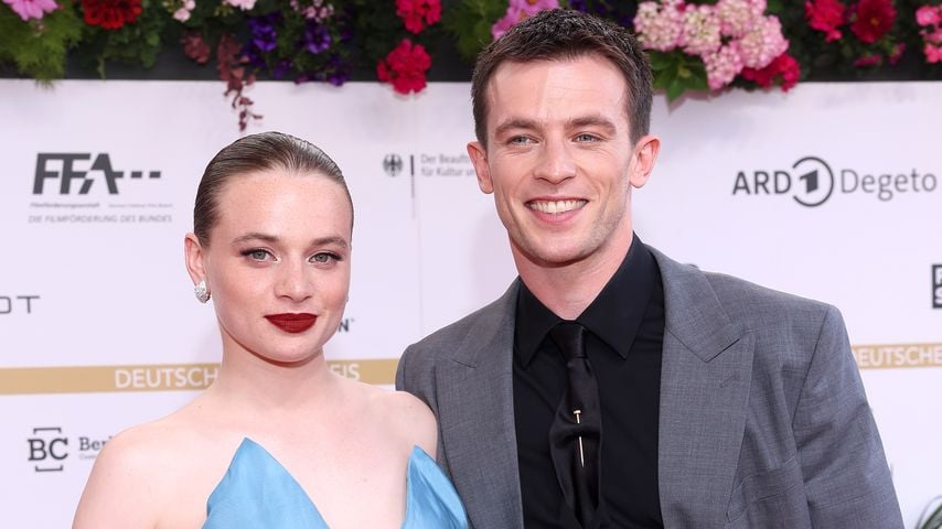 Sommerlich chic: Die Promis glänzen beim Deutschen Filmpreis