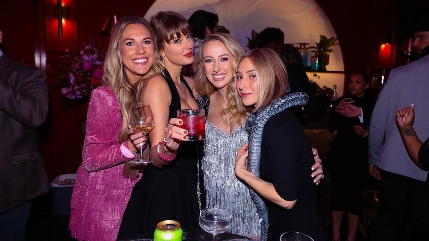 Lyndsay Bell, Taylor Swift, Brittany Mahomes und Ashley Avignone auf Taylors Party