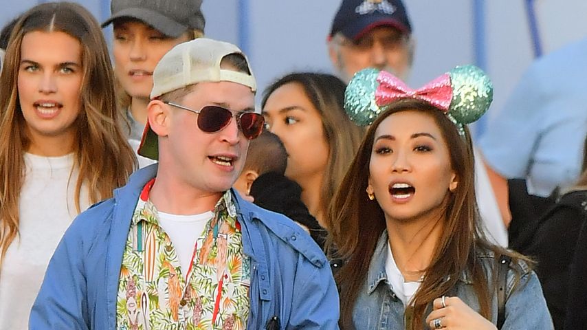 Macaulay Culkin mit Brenda Song im Disneyland, 2019