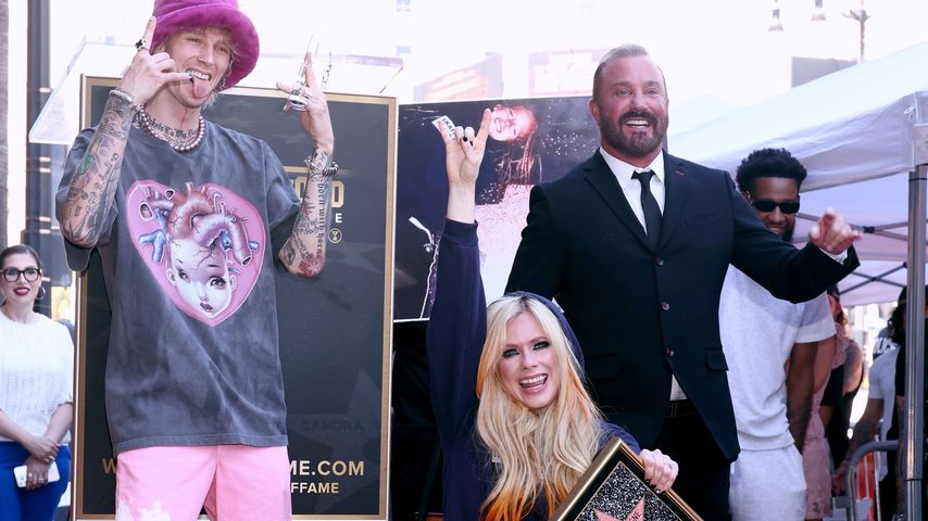 Zusammen mit MGK: Avril Lavigne hat Stern auf Walk of Fame