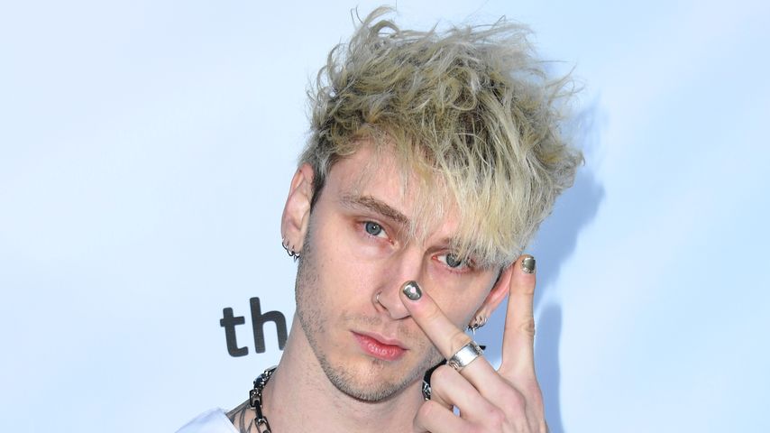 Machine Gun Kelly, Sänger