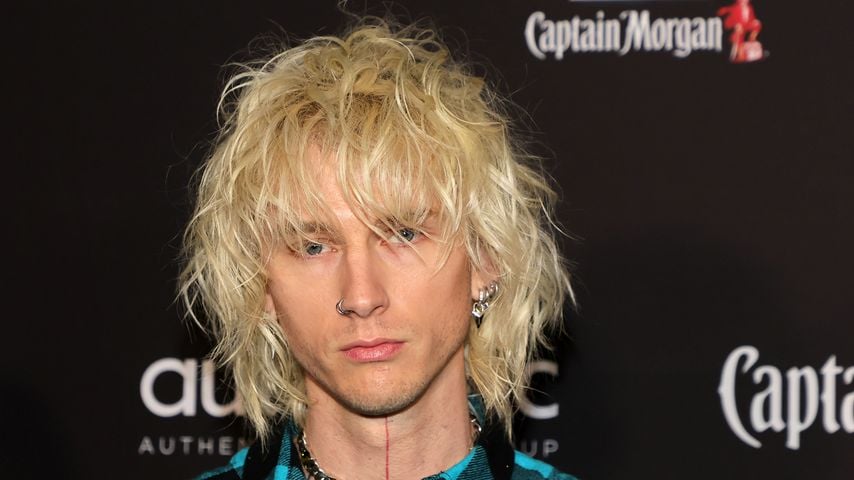 Wirre Worte: Machine Gun Kelly glaubt, er hat Alien-Gene