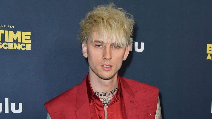 Machine Gun Kelly, Sänger
