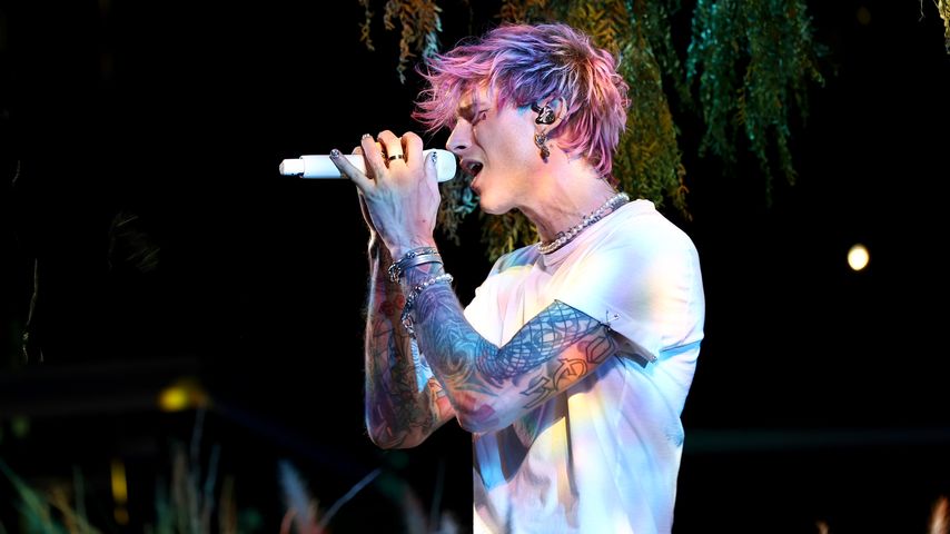 Machine Gun Kelly singt bei den Billboard Music Awards 2022