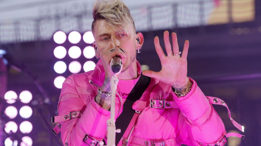 Machine Gun Kelly auf der Bühne