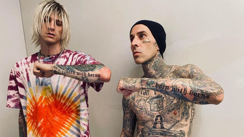 Machine Gun Kelly und Travis Barker im August 2021