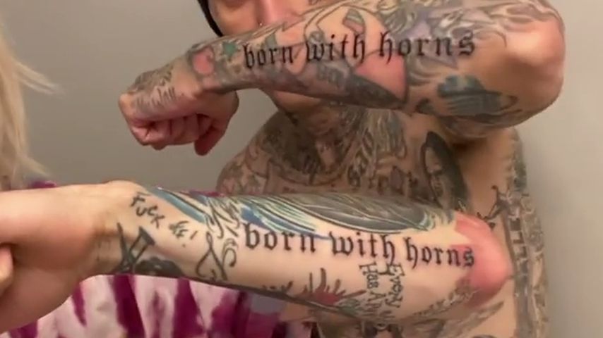 Machine Gun Kelly und Travis Barker im August 2021