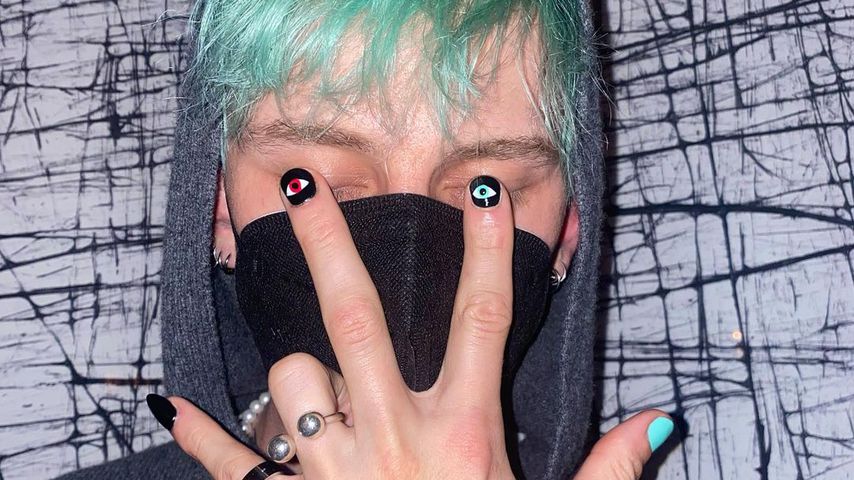 Künstler Machine Gun Kelly, 2021