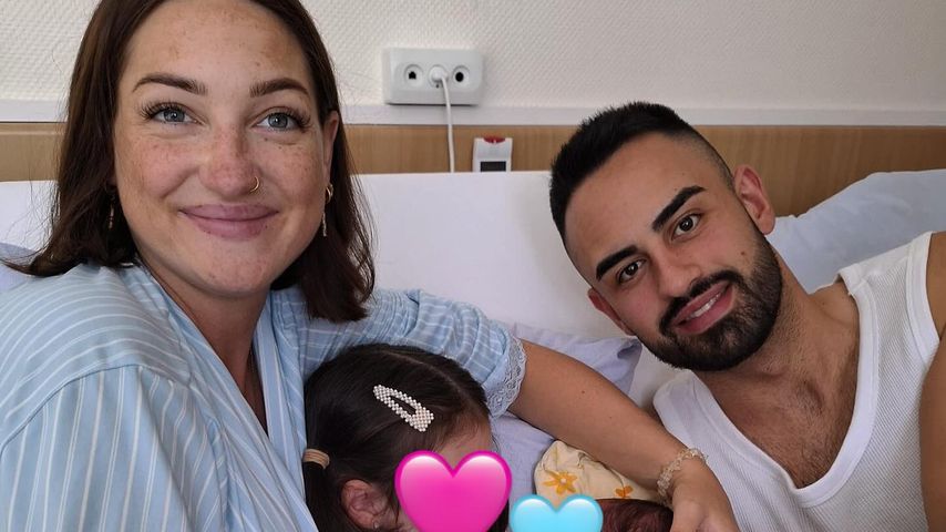 Maddi Henderson mit ihrem Partner und ihren zwei Kindern, Juli 2025