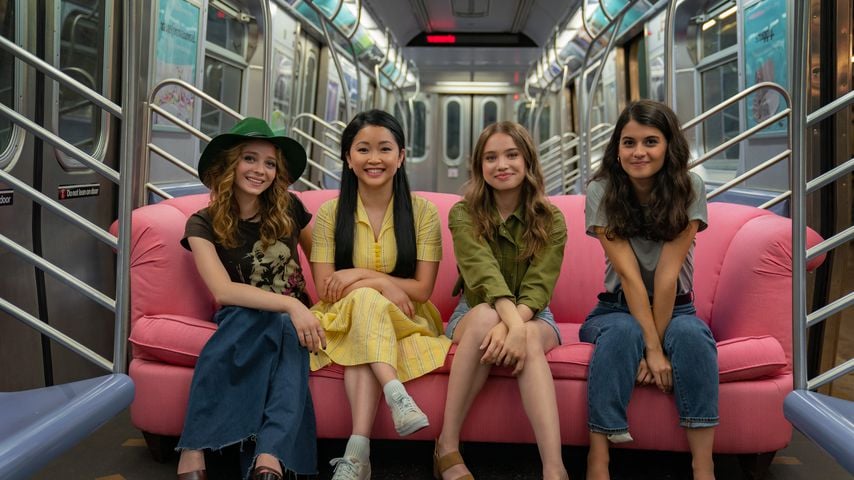 Madeleine Arthur, Lana Condor, Emilija Baranac und Sofia Black-D'elia in "To All the Boys: Always an
