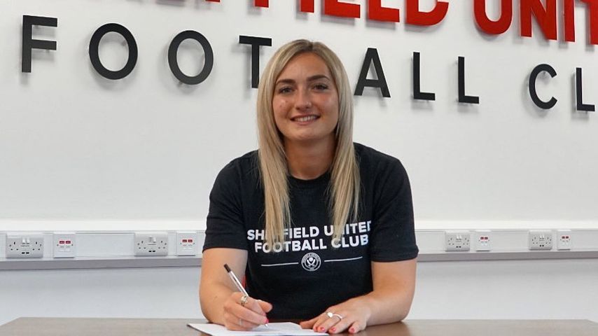 Madeleine Cusack, Fußballerin