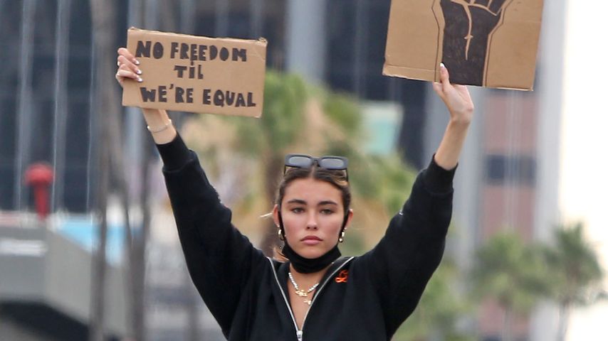 Madison Beer bei einer Anti-Rassismus-Demo in Los Angeles
