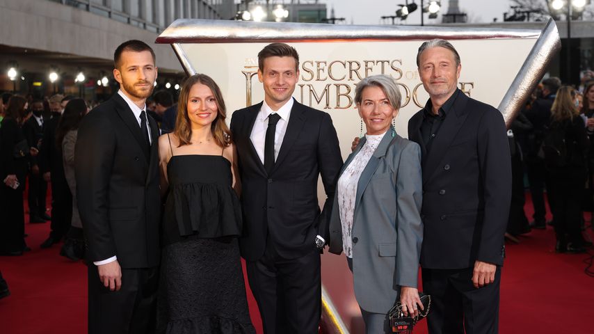 Mads Mikkelsen mit seiner Familie