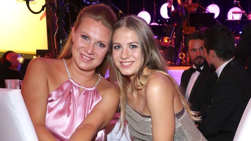 Magdalena Brzeska und ihre Tochter Noemi Peschel beim Deutschen Sportpresseball, 2017