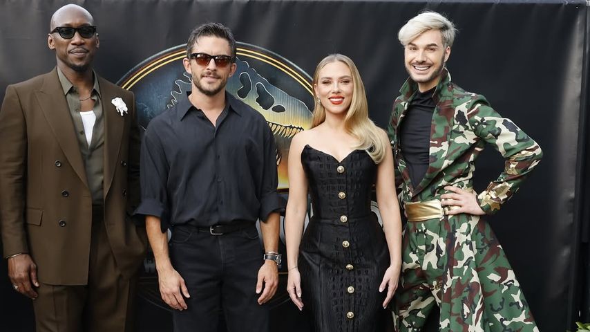 Mahershala Ali, Jonathan Bailey, Scarlett Johansson und Sam Dylan bei "Jurassic World"-Premiere