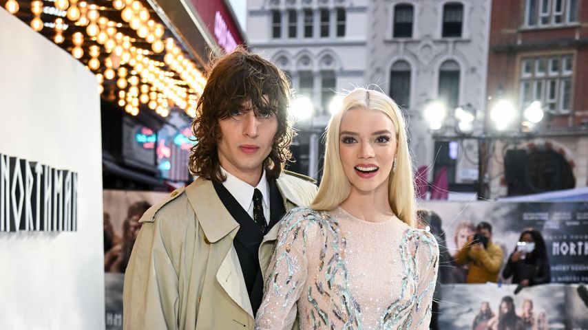 Malcolm McRae und Anya Taylor-Joy