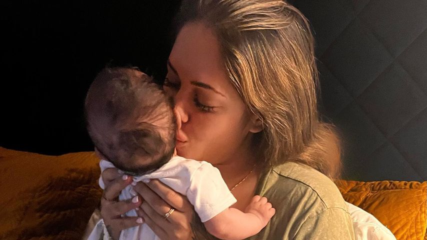 Malin Andersson mit ihrer Tochter, April 2022