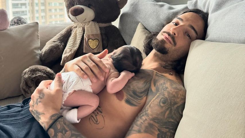 Maluma mit seiner Tochter Paris