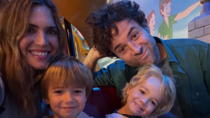 Mandy Moore und Familie im Disneyland