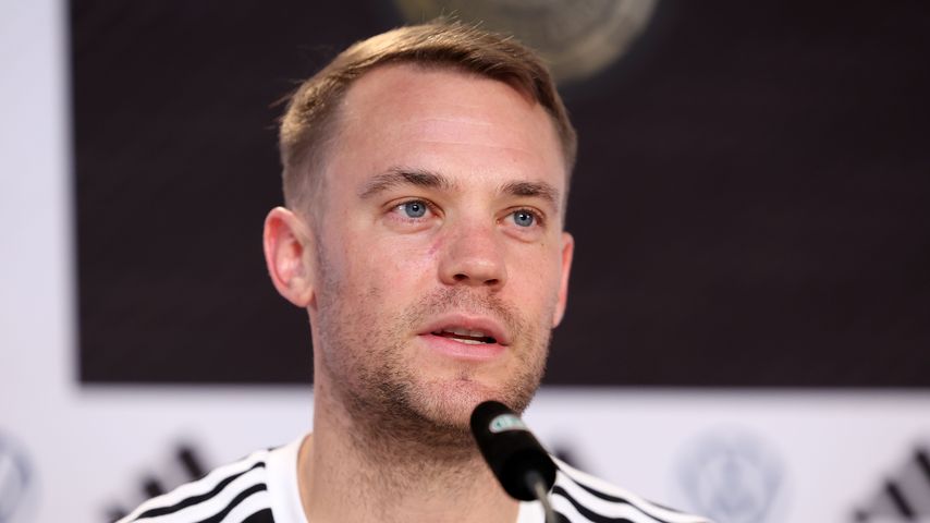 Manuel Neuer bei einer Pressekonferenz, November 2022
