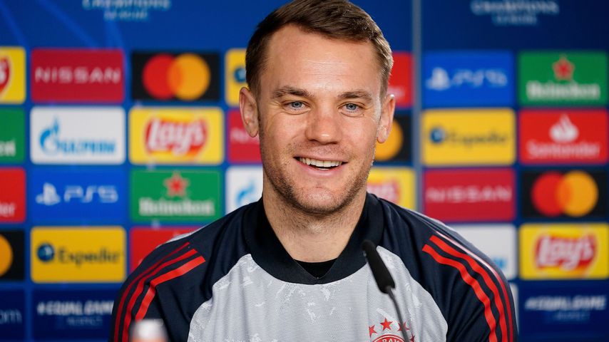 Manuel Neuer, Fußballprofi