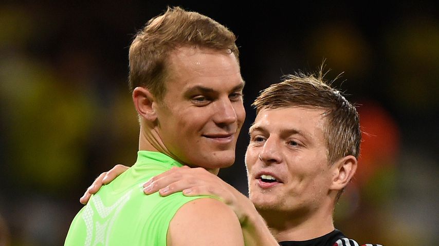 Manuel Neuer und Toni Kroos nach dem Sieg im Halbfinale gegen Brasilien bei der WM 2014 in Brasilien
