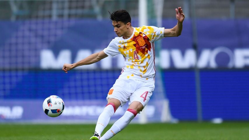 Marc Bartra 2016 bei einem Spiel für sein Heimatland Spanien