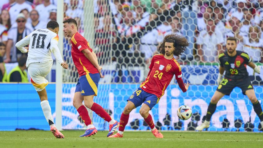 Jamal Musiala und Marc Cucurella im Juni 2024