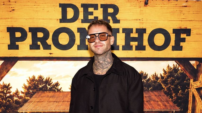 Marc-Robin Wenz bei der Premiere der zweiten Staffel von "Der Promihof" auf dem Gertrudenhof in Hürth