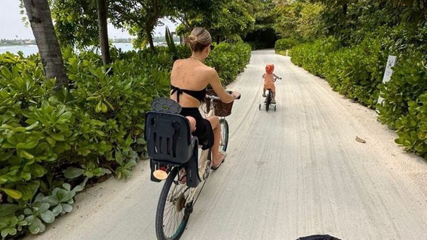 Marco Reus zusammen mit seiner Frau Scarlett und ihrer gemeinsamen Tochter im Dezember 2022