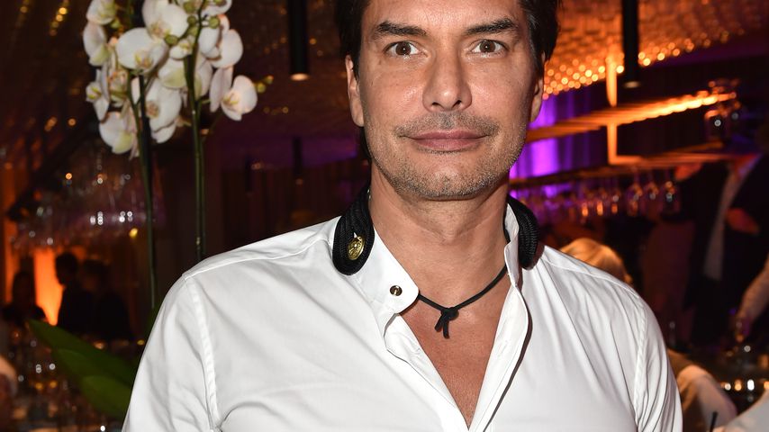 Marcus bereitete sich mit Karaoke auf "Masked Singer" vor!