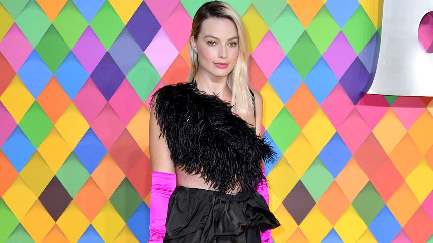 Feder-BH: Margot Robbie nimmt Filmtitel wohl sehr wörtlich!