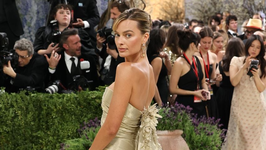 Margot Robbie bei der Met Gala 2026 im Metropolitan Museum of Art in New York